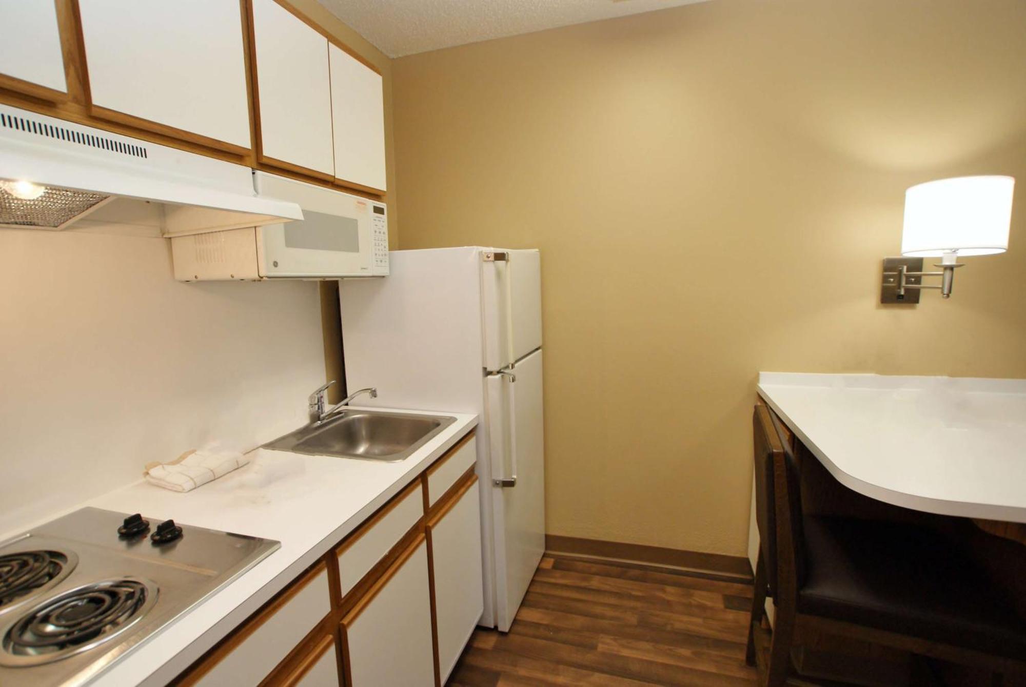 Extended America Select - - - Ivy Creek Blvd 2*