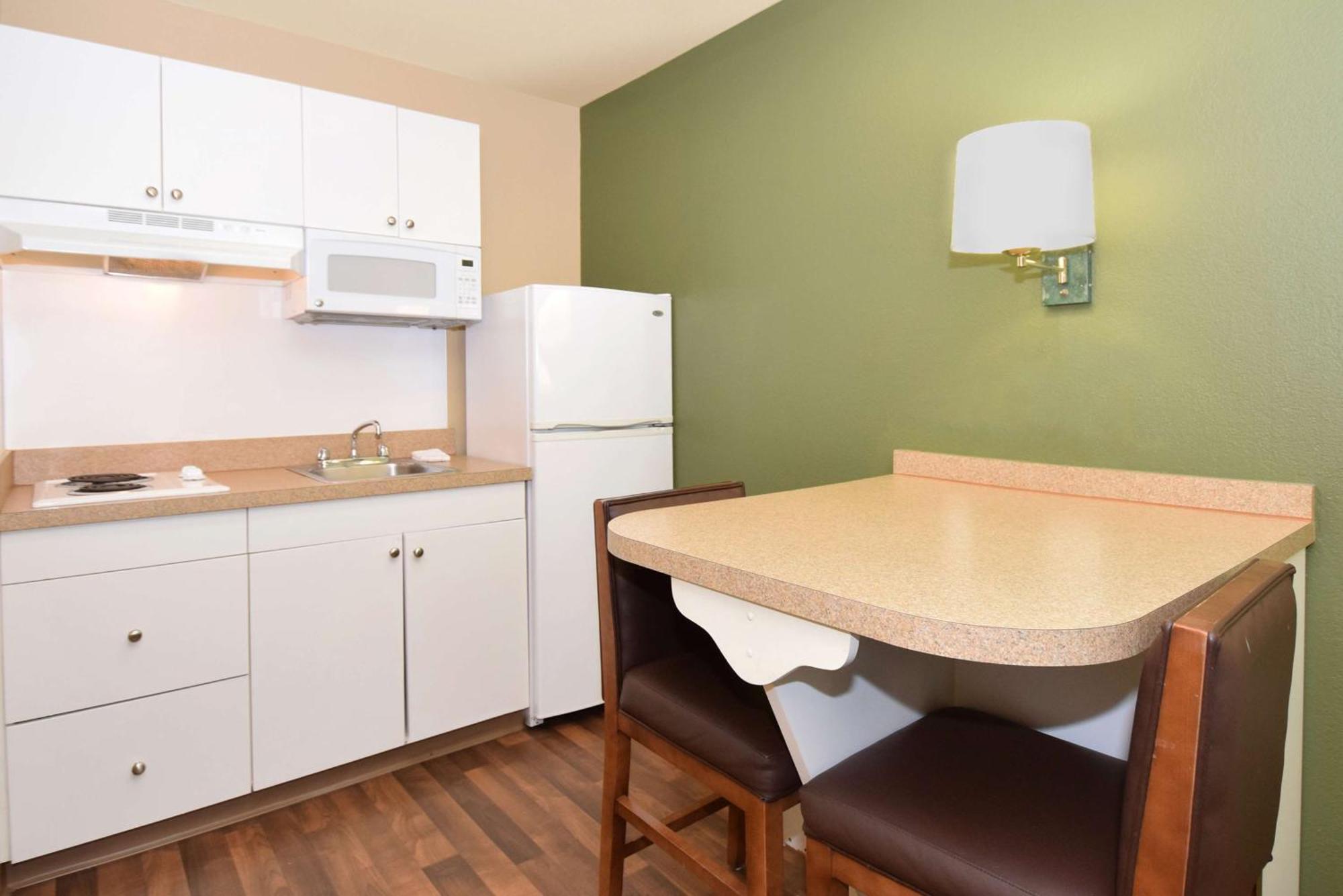 Extended America Select - - - Ivy Creek Blvd 2* Durham