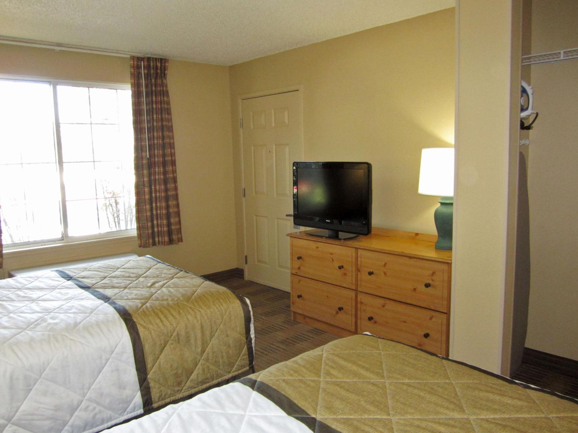 Extended America Select - - - Ivy Creek Blvd 2* Durham