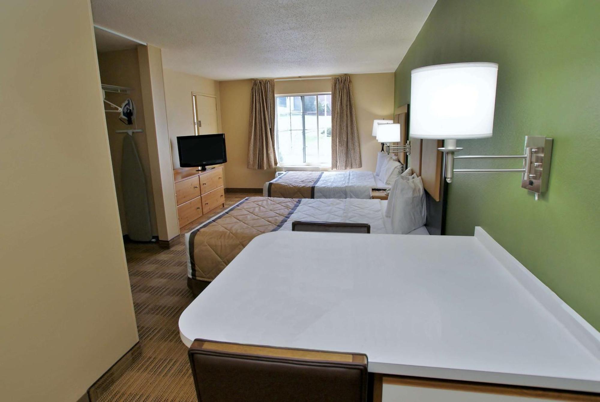 Extended America Select - - - Ivy Creek Blvd Hotel Durham