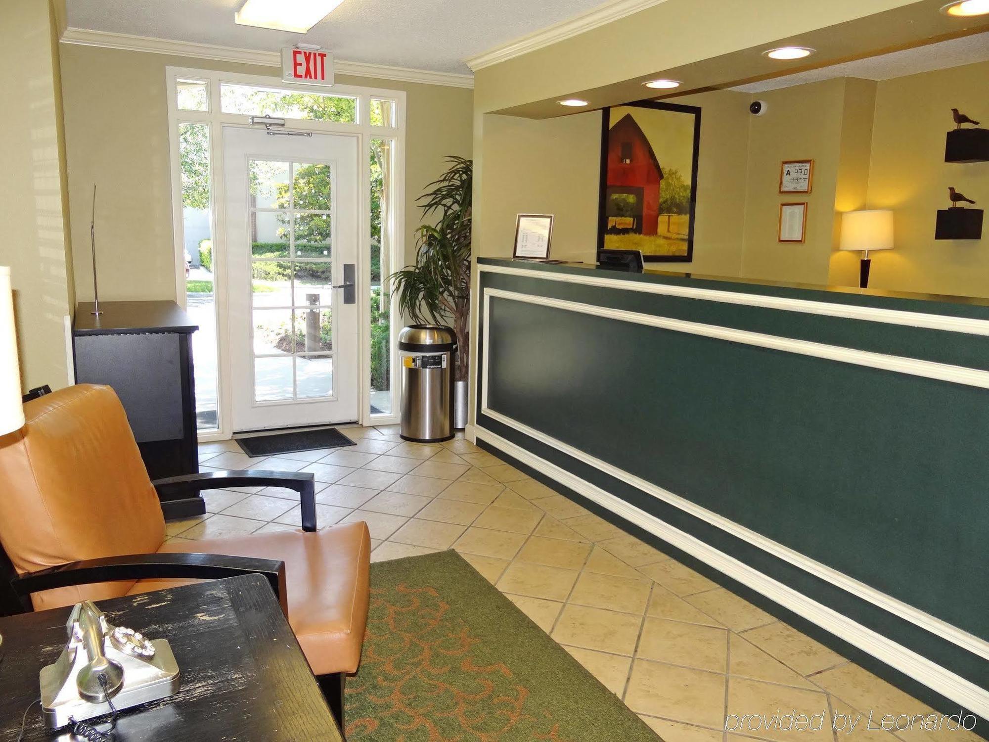 Extended America Select - - - Ivy Creek Blvd